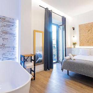 Sevilla Deluxe Suites